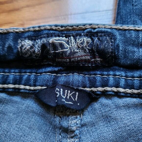 Silver Suki Mid Capri Jeans Womens W31 L22.5 Fluid Denim Medium Wash Stretch - Picture 9 of 13